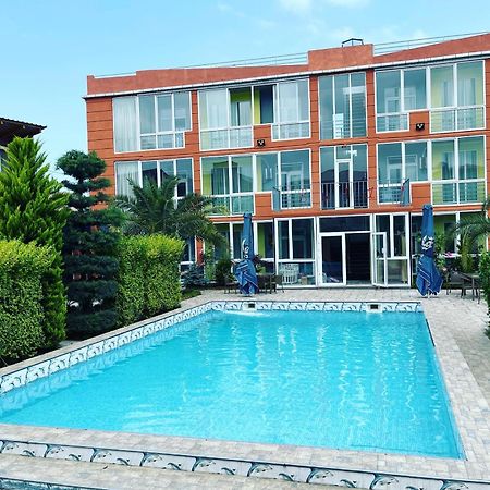 Hotel Buta Batumi Kültér fotó