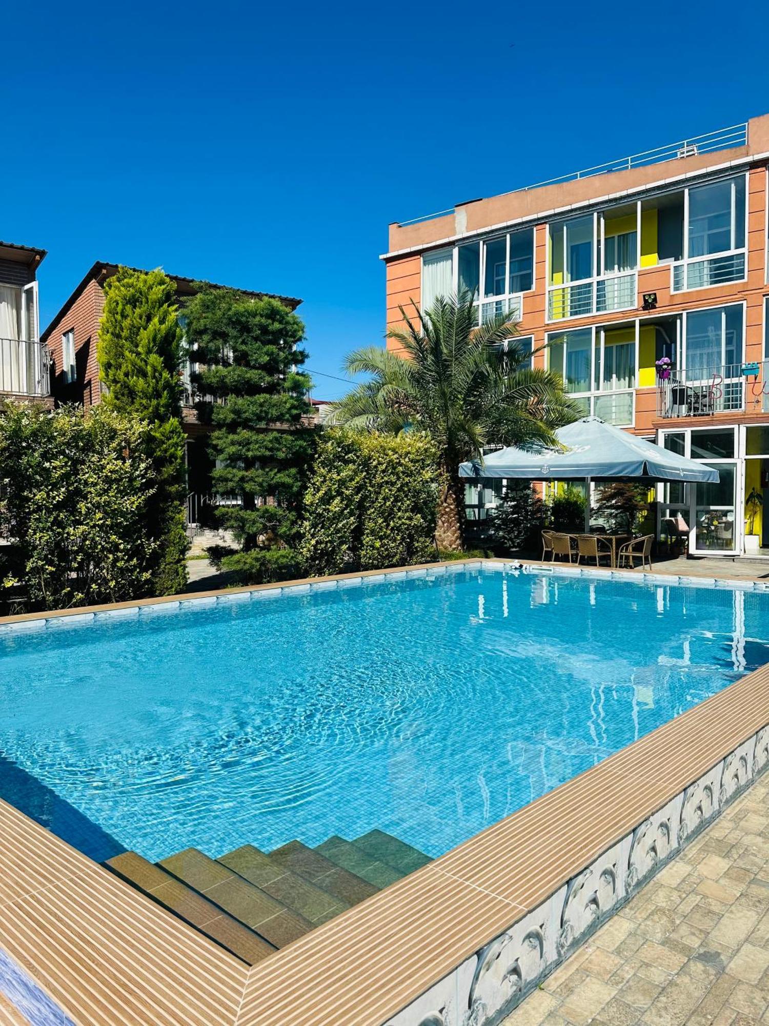 Hotel Buta Batumi Kültér fotó