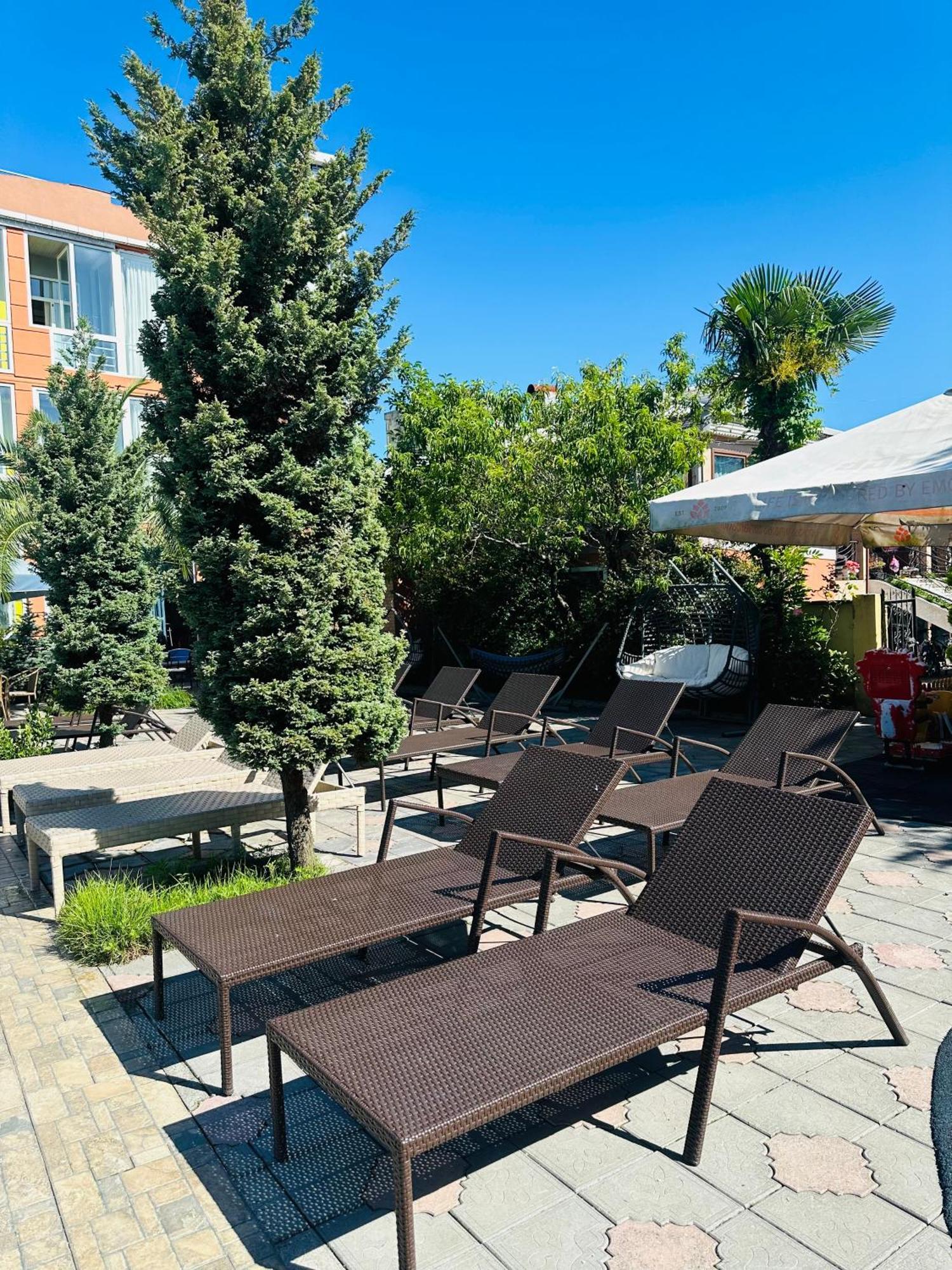 Hotel Buta Batumi Kültér fotó