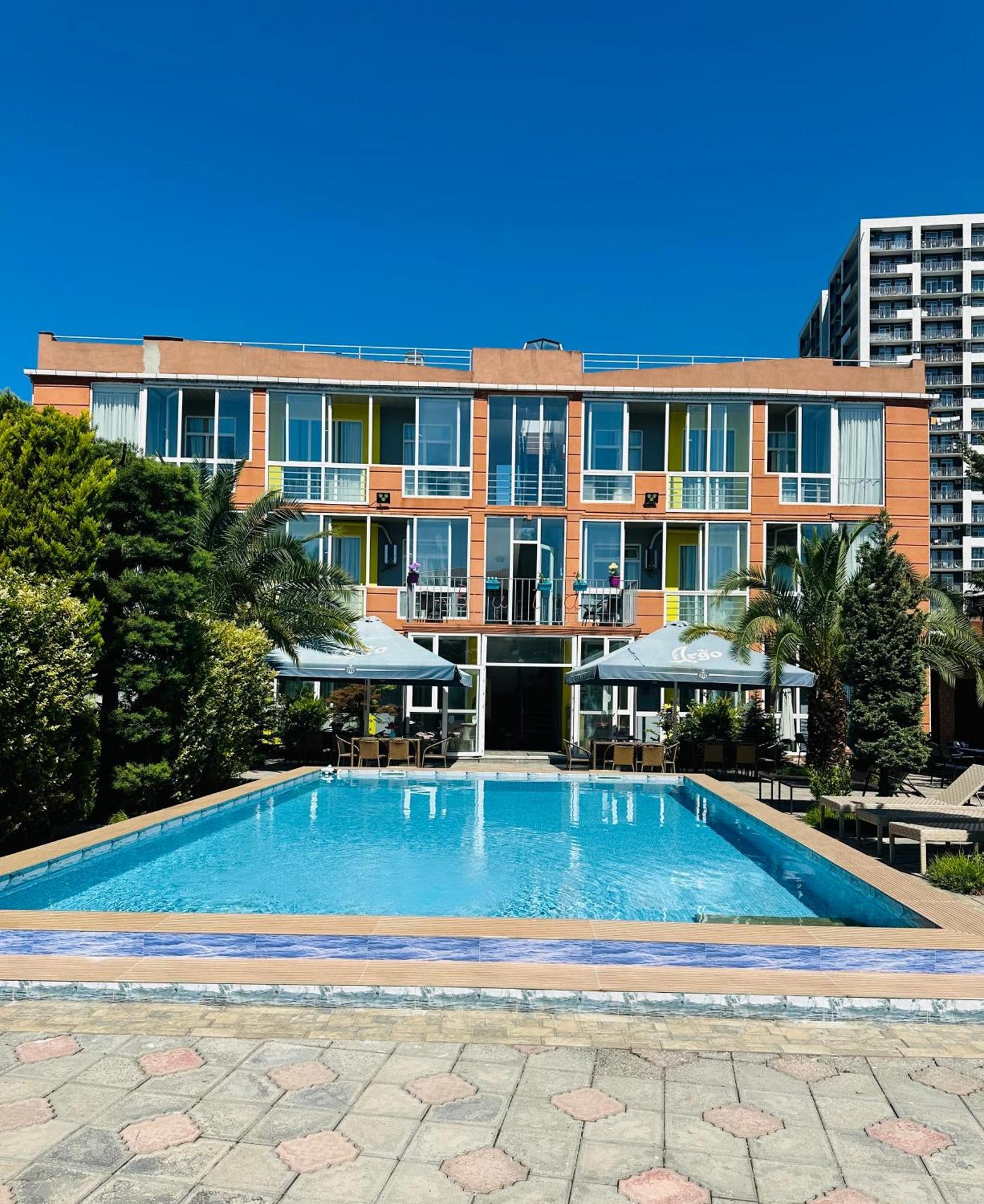 Hotel Buta Batumi Kültér fotó