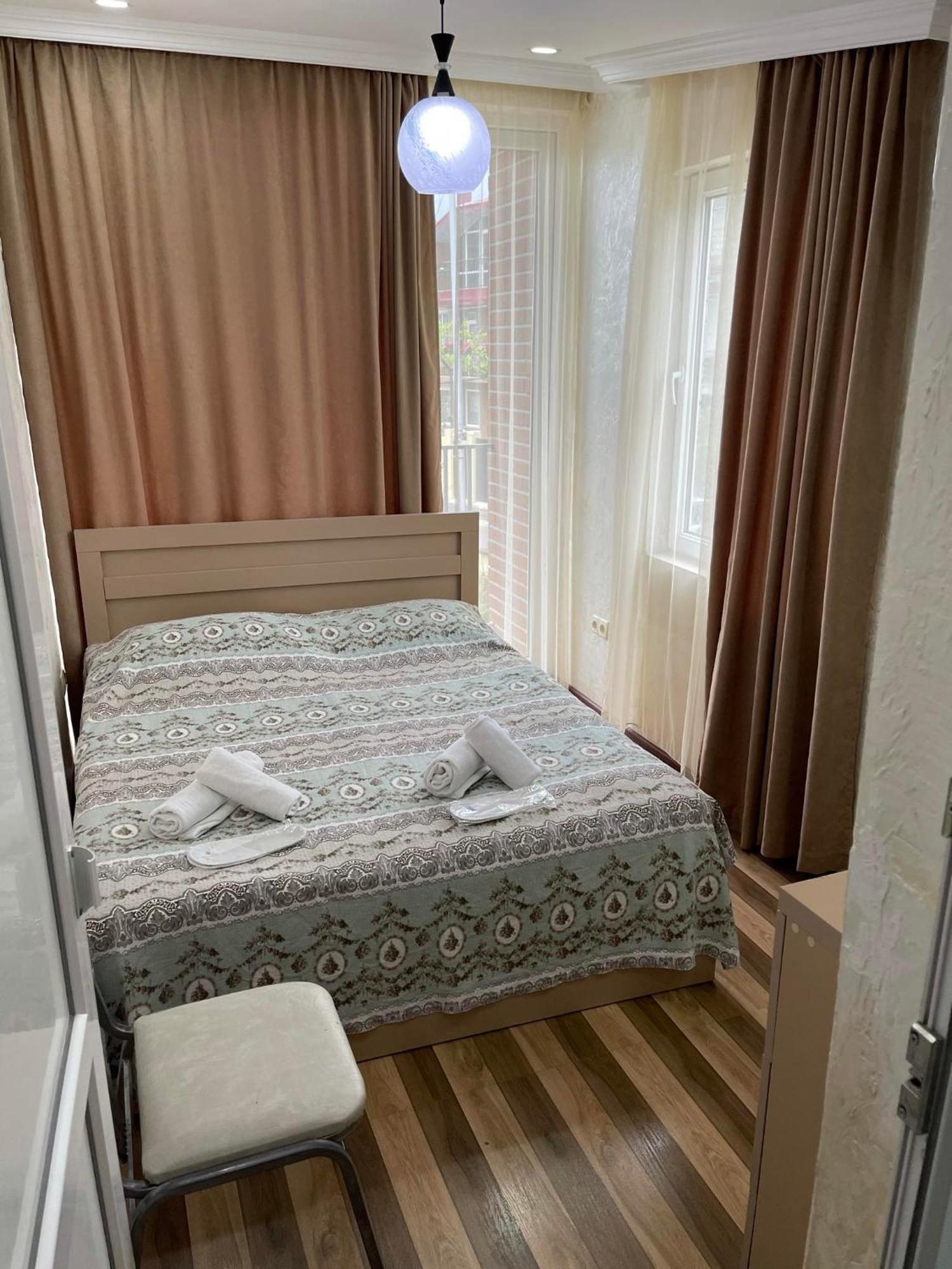 Hotel Buta Batumi Kültér fotó