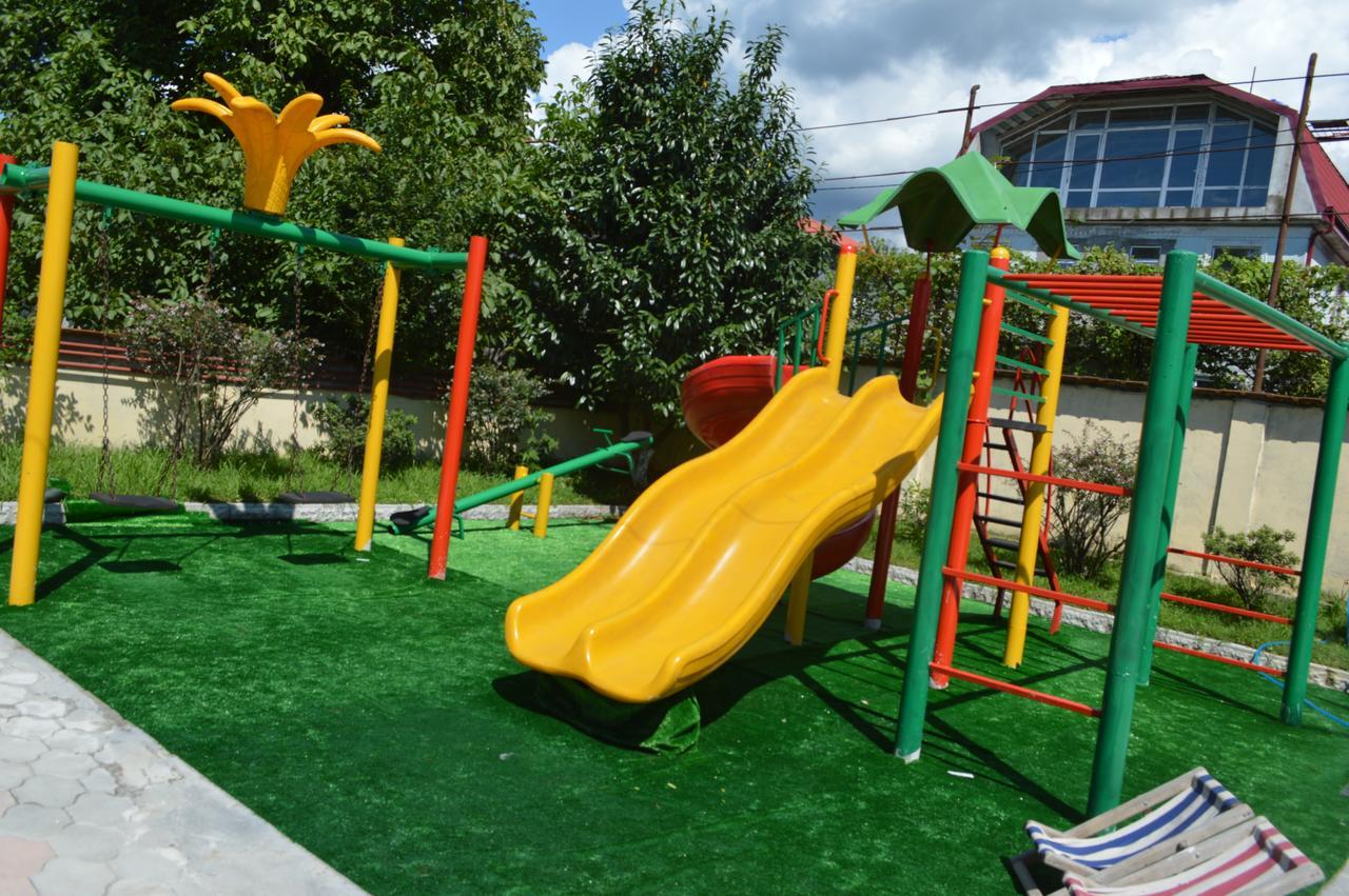 Hotel Buta Batumi Kültér fotó