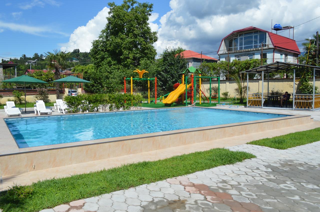 Hotel Buta Batumi Kültér fotó