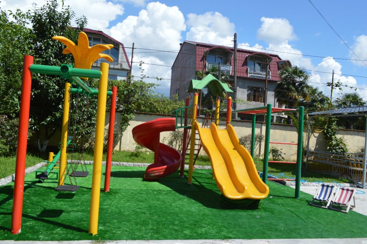 Hotel Buta Batumi Kültér fotó