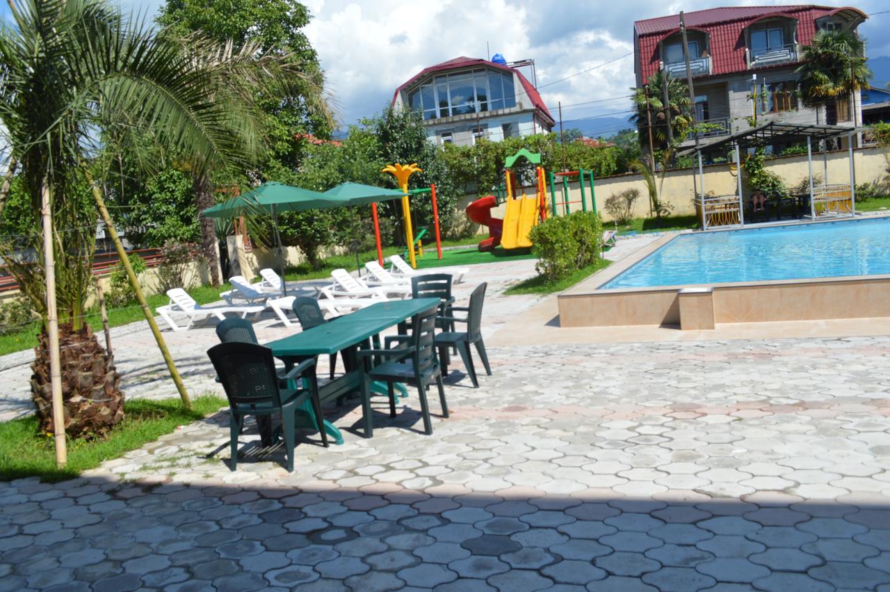 Hotel Buta Batumi Kültér fotó